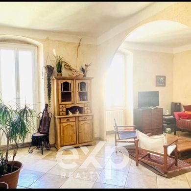 Apartment / Etagenwohnung in Bastia, Haute-Corse