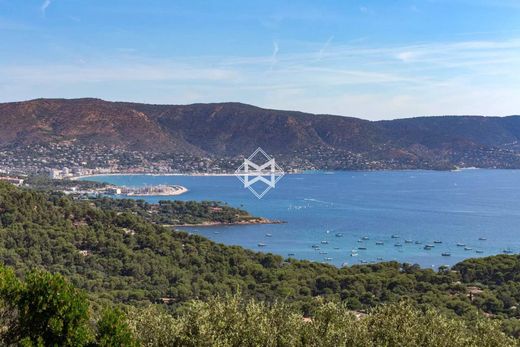 ‏וילה ב  Bormes-les-Mimosas, Var