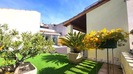 Luxury home in Pernes-les-Fontaines, Vaucluse