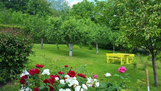 Luxe woning in Aurillac, Cantal