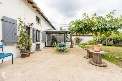 Luksusowy dom w Reyrieux, Ain