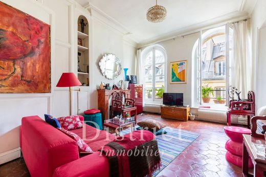 Apartment in Sorbonne, Jardin des Plantes, Saint-Victor, Paris