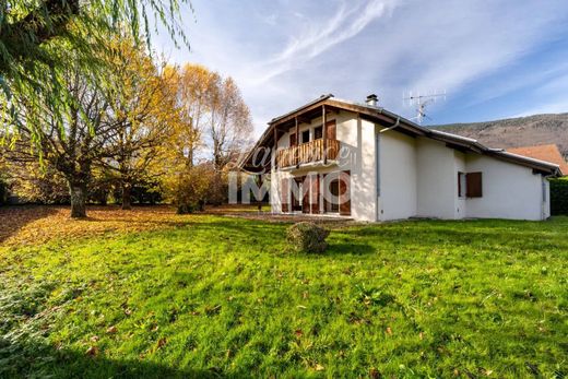 Luxe woning in Saint-Jorioz, Haute-Savoie