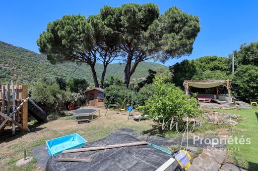 Luksusowy dom w Rayol-Canadel-sur-Mer, Var
