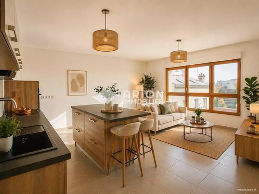 Apartment in Montreuil, Seine-Saint-Denis