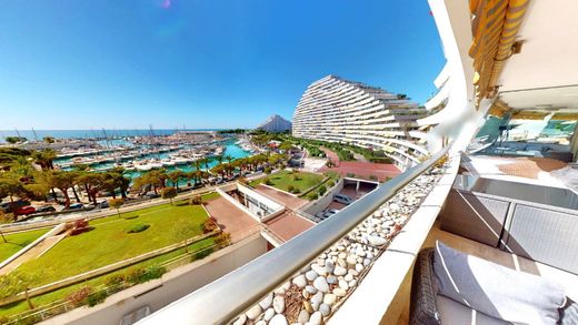 Apartment / Etagenwohnung in Villeneuve-Loubet, Alpes-Maritimes