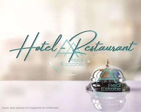 Théoule-sur-Mer, Alpes-Maritimesのホテル