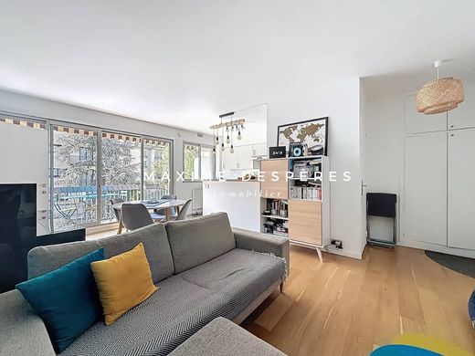 Apartment in Neuilly-sur-Seine, Hauts-de-Seine