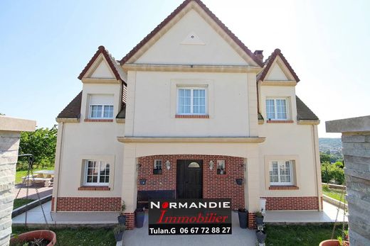 Luxury home in Louviers, Eure