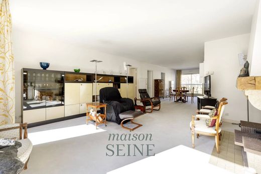 Apartment / Etagenwohnung in Neuilly-sur-Seine, Hauts-de-Seine