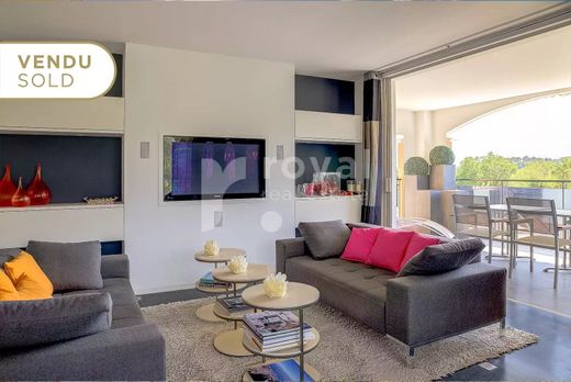 Apartament w Mougins, Alpes-Maritimes