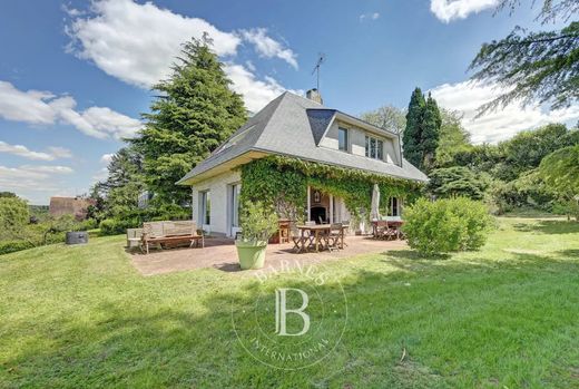 Luxury home in Saint-Nom-la-Bretêche, Yvelines