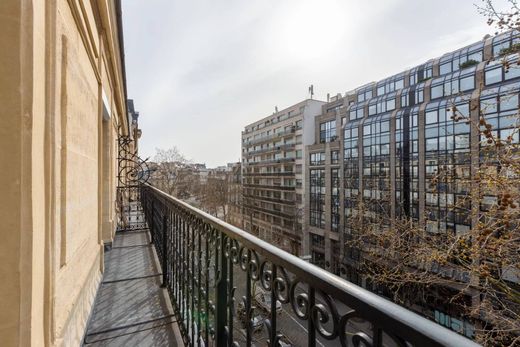 Apartment in Monceau, Courcelles, Ternes, Paris