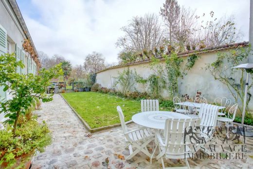 Luxury home in Crécy-la-Chapelle, Seine-et-Marne