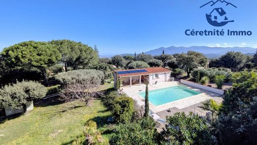 Luxury home in Ceret, Pyrénées-Orientales