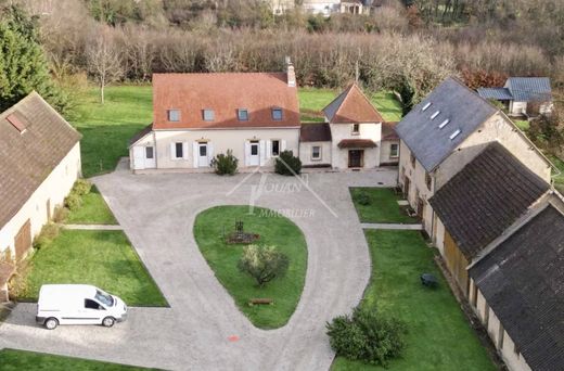 Casa di lusso a Moulins, Allier
