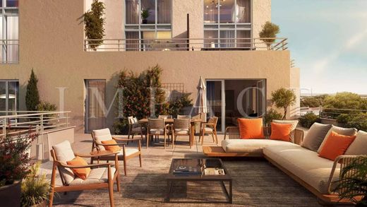 ﺷﻘﺔ ﻓﻲ Châteauneuf-Grasse, Alpes-Maritimes