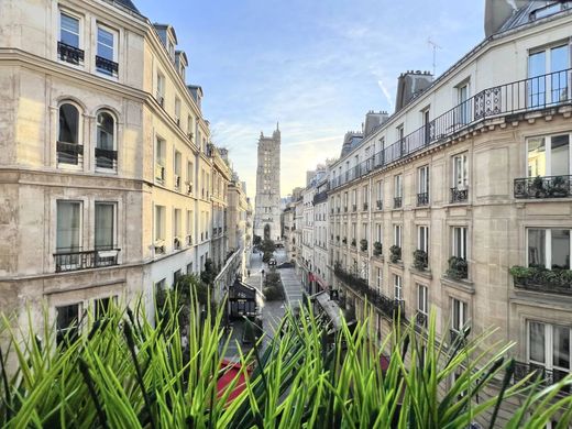 Apartment / Etagenwohnung in Temple, Rambuteau – Francs Bourgeois, Réaumur, Paris