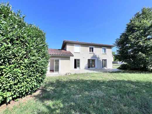 Luxury home in Bully, Rhône