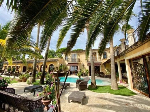 Luxury home in Mougins, Alpes-Maritimes