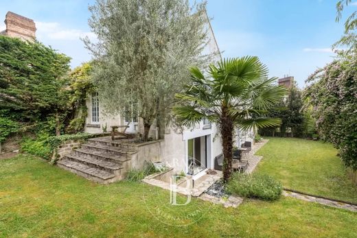 Luxury home in Marly-le-Roi, Yvelines