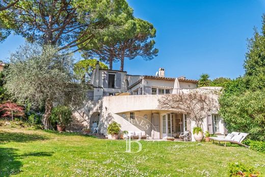 Luxe woning in Mouans-Sartoux, Alpes-Maritimes