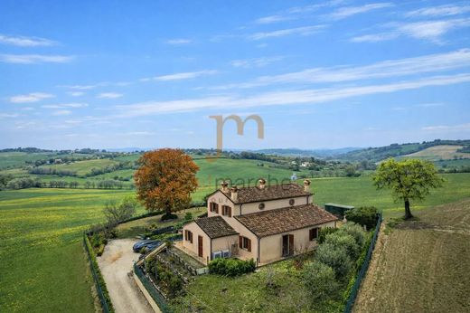 Villa a Pesaro, Pesaro e Urbino