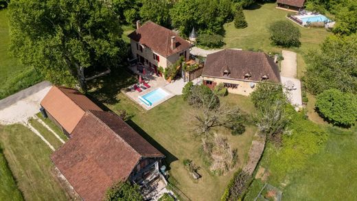 Luksusowy dom w Masclat, Lot