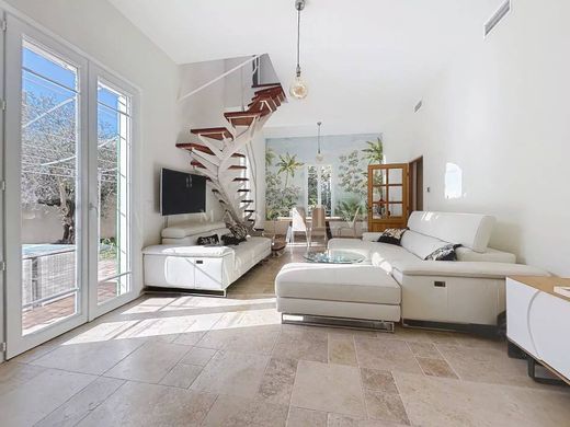 Вилла, Juan-les-Pins, Alpes-Maritimes