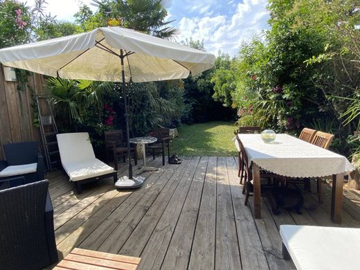 Luxe woning in Bordeaux, Gironde