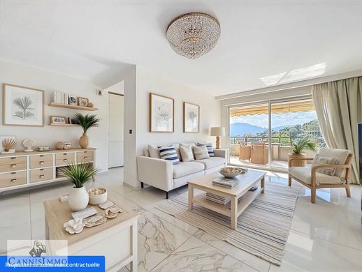 Apartment in Mandelieu-la-Napoule, Alpes-Maritimes
