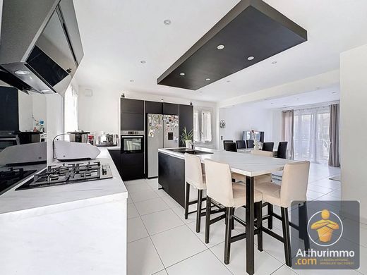 Luksusowy dom w Yerres, Essonne