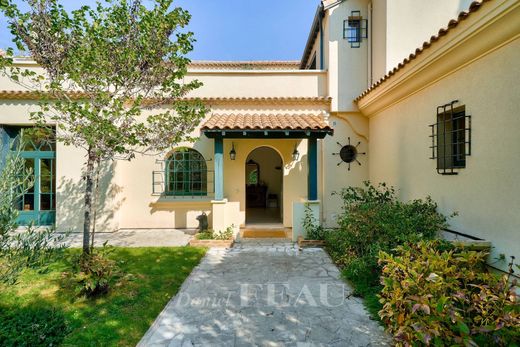 Элитный дом, Garches, Hauts-de-Seine