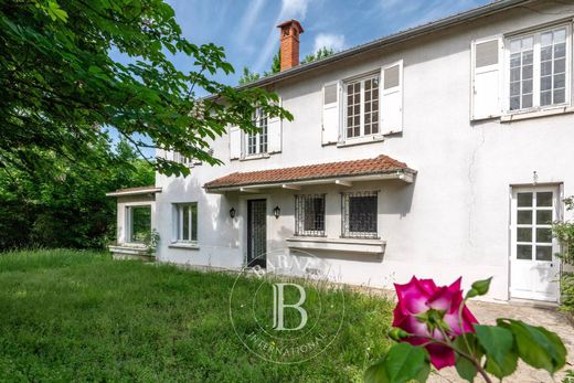 Maison de luxe à Sainte-Foy-lès-Lyon, Rhône