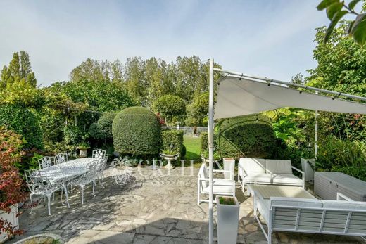 Πολυτελή κατοικία σε Poissy, Yvelines