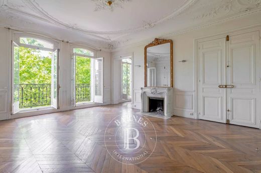 Apartment in Sorbonne, Jardin des Plantes, Saint-Victor, Paris