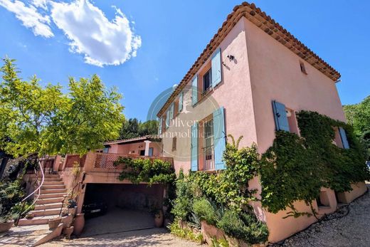 Maison de luxe à Cuges-les-Pins, Bouches-du-Rhône