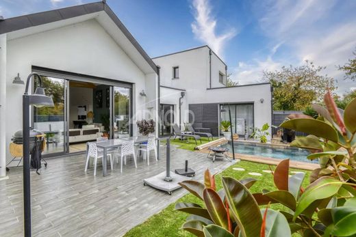 Casa de lujo en Treillières, Loira Atlántico