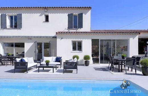 Luxury home in Mougins, Alpes-Maritimes
