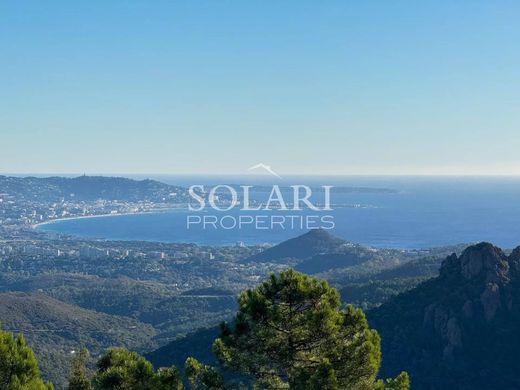 Villa in Mandelieu-la-Napoule, Alpes-Maritimes