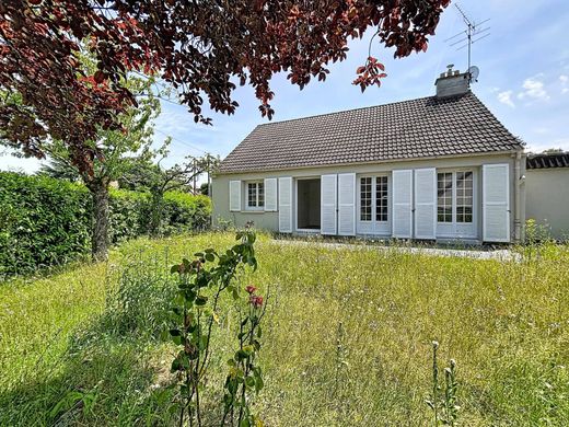 Luxury home in Bois-le-Roi, Seine-et-Marne