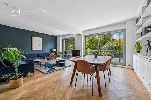 Apartment in Neuilly-sur-Seine, Hauts-de-Seine