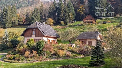 Saint-Pierre-d'Entremont, Isèreの高級住宅