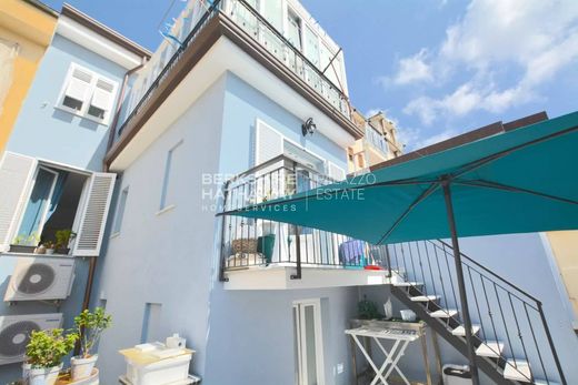 Palacio en Viareggio, Lucca