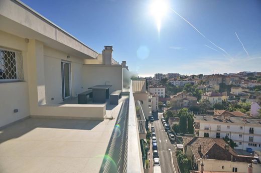 Apartment / Etagenwohnung in Cannes, Alpes-Maritimes