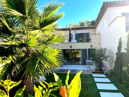 Luksusowy dom w Grimaud, Var