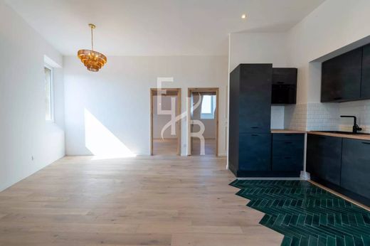 カンヌ, Alpes-Maritimesのアパートメント