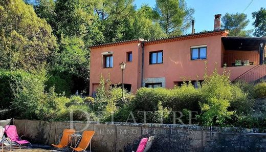 Luxus-Haus in Le Rouret, Alpes-Maritimes