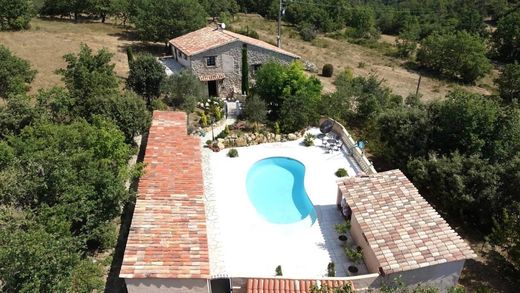 Luxus-Haus in Châteaudouble, Var