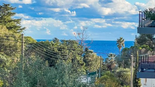 Saint-Raphaël, Varのアパートメント